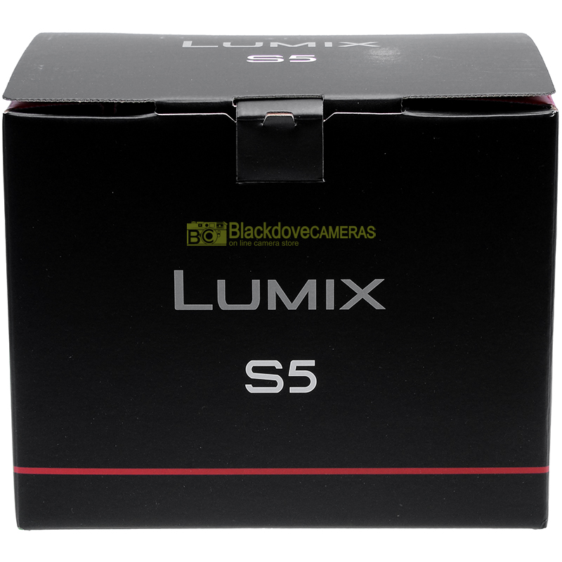 Panasonic Lumix DC-S5