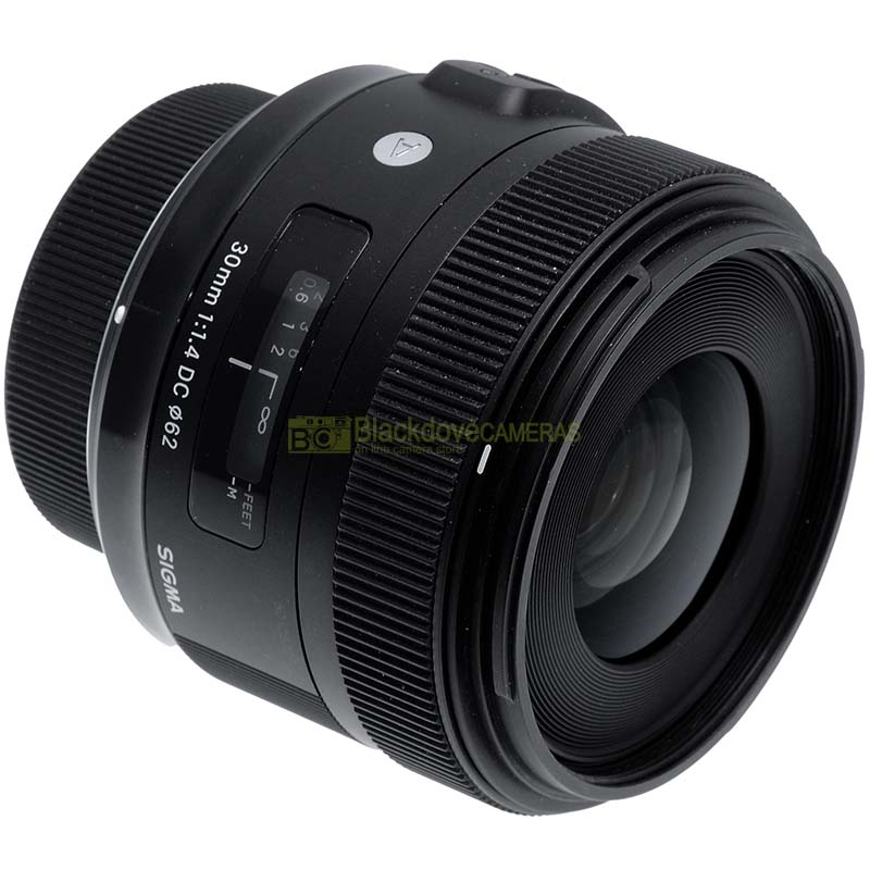 Sigma AF-S 30mm. f1,4 DC Art obiettivo luminoso per fotocamere digitali Nikon DX