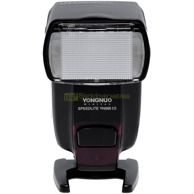 “Flash universale Yongnuo YN-560 III wireless N° guida 44 (ISO100, 35mm).”