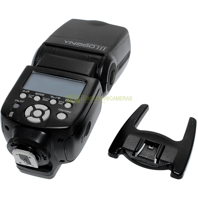 “Flash universale Yongnuo YN-560 III wireless N° guida 44 (ISO100, 35mm).”