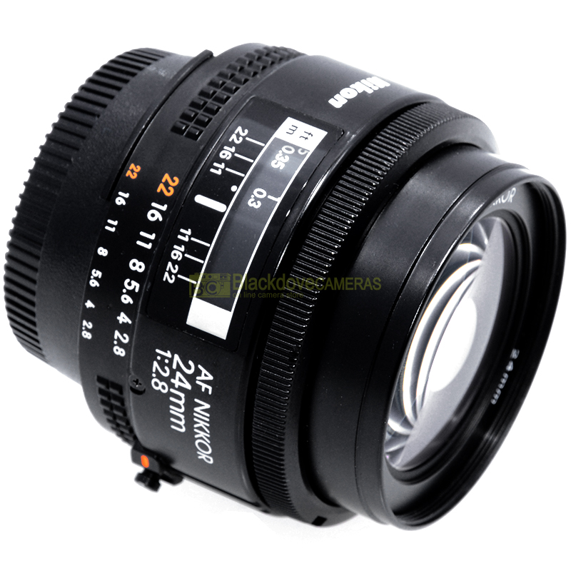 Nikon AF Nikkor 28mm f2,8