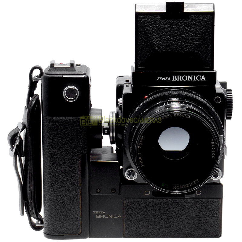 Zenza Bronica ETR 6x4,5 con Zenzanon 75mm. f2,8, magazzino, motore, pozzetto 